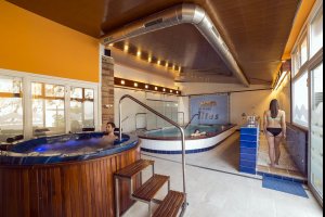 Piscina interior i Jacuzzi